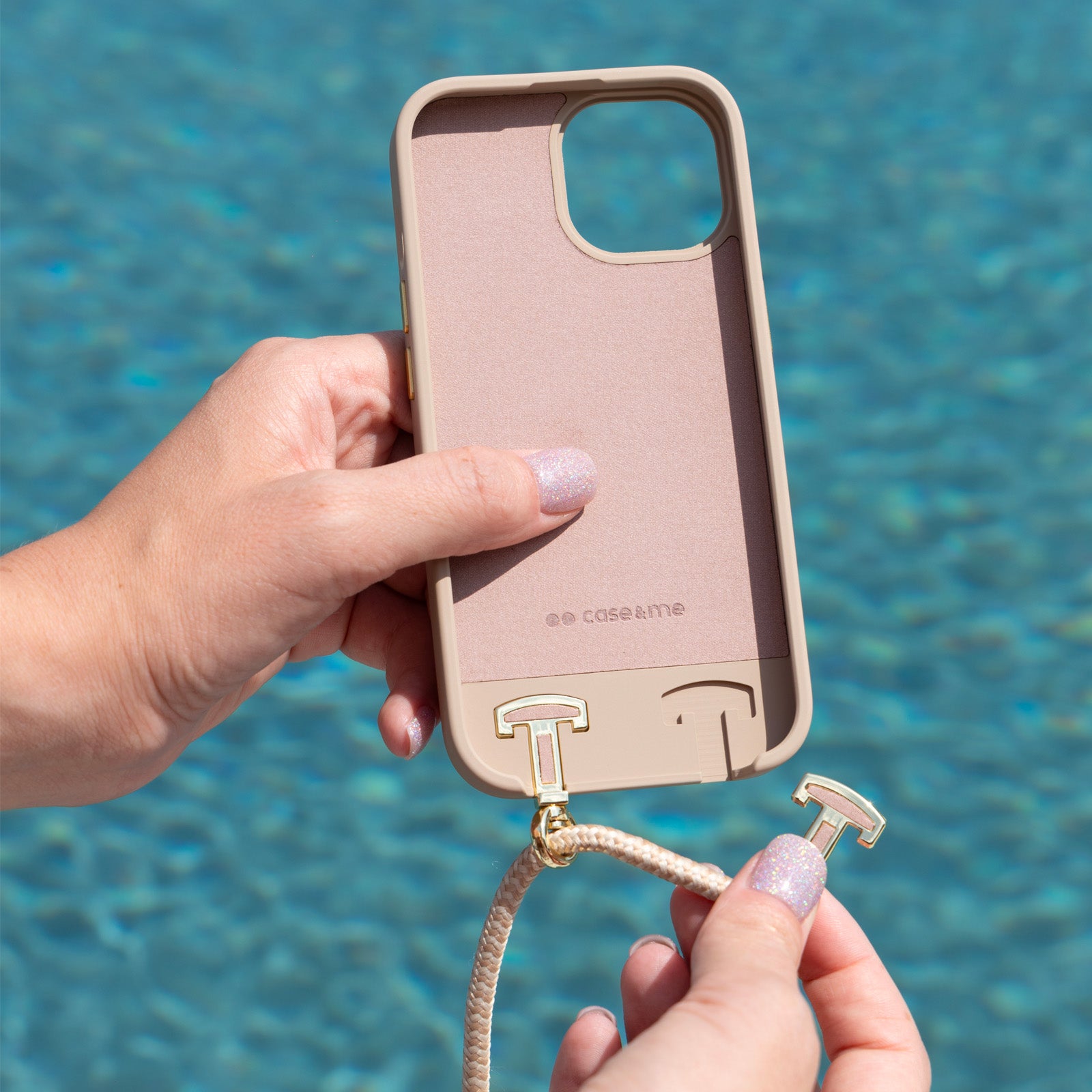 iPhone 15 case with detachable crossbody strap | case&me iPhone 15 case with detachable crossbody strap | case&me