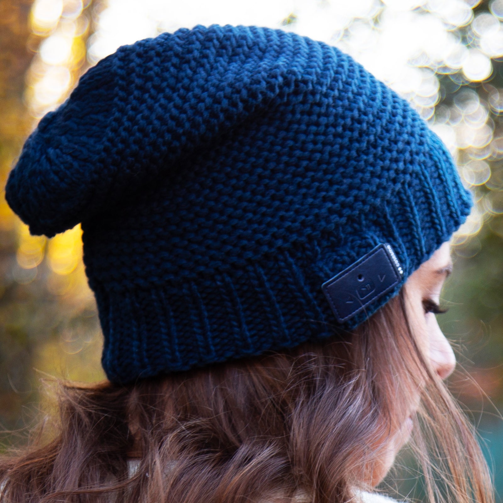 Winter hat with integrated wireless headphones