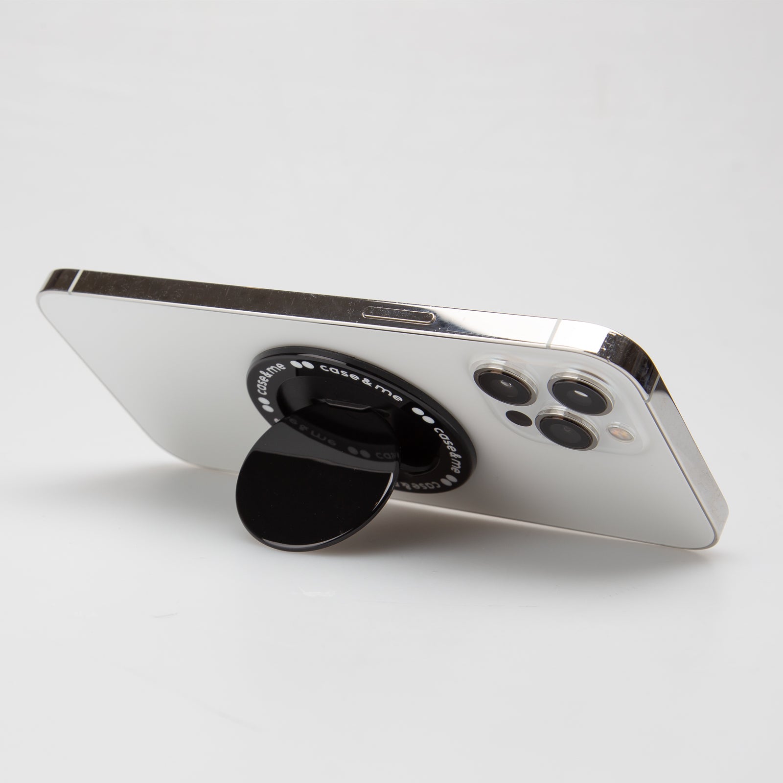 MagSafe Smartphone Halterung 15W für Fahrzeug Ventilation Cyberpunk Design  - Transparent - Kaufen auf PhoneLook