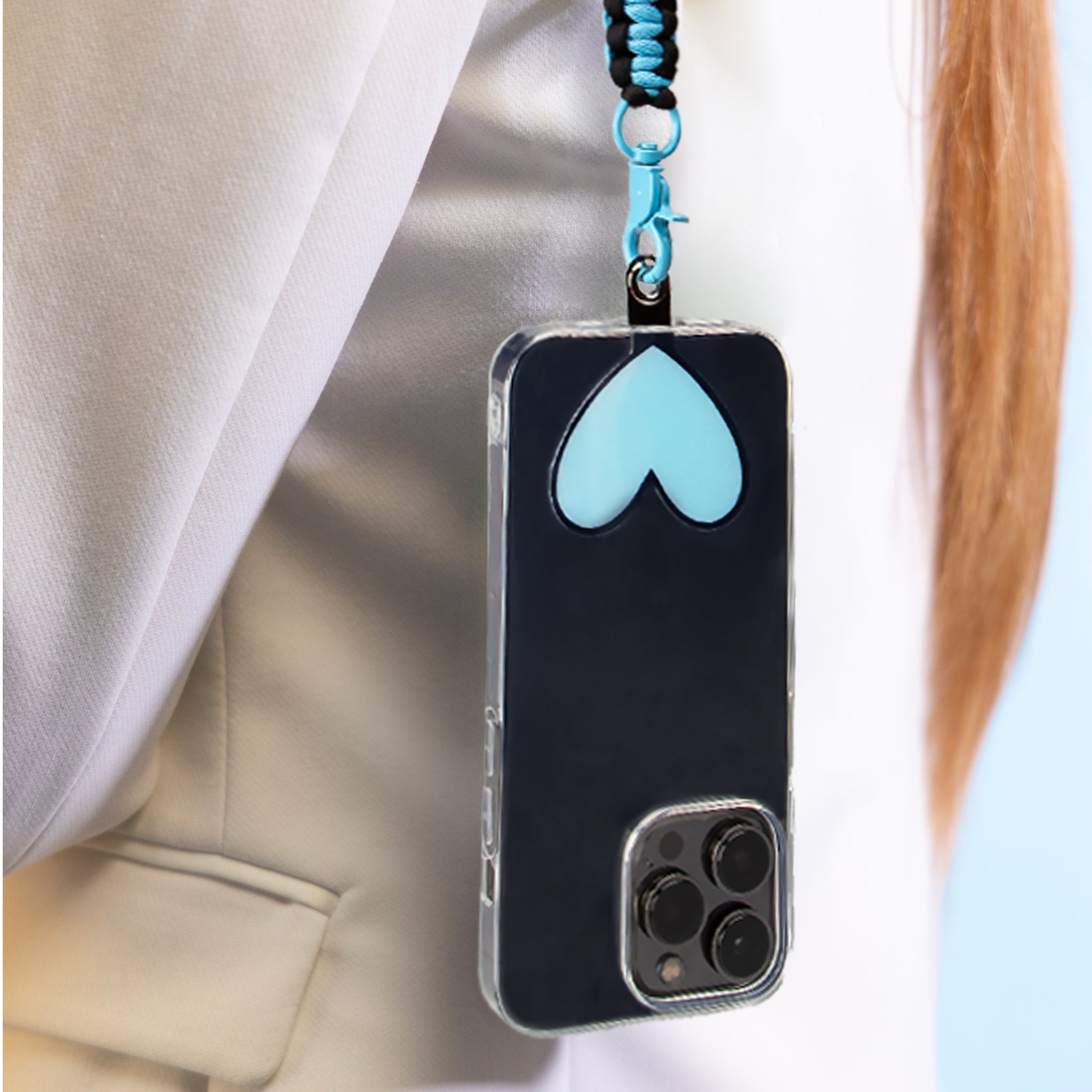 Heart-shaped universal neck strap for smartphones